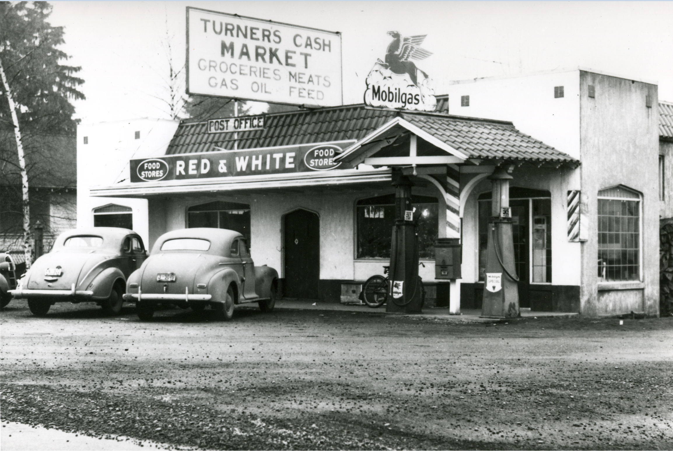 Turners Cash Market<br /><p style="font-size: 8px"> Tacoma Public Library, Collection 2001-005</p> Turners Cash Market